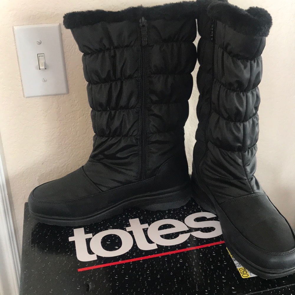 Totes Waterproof Snow boots